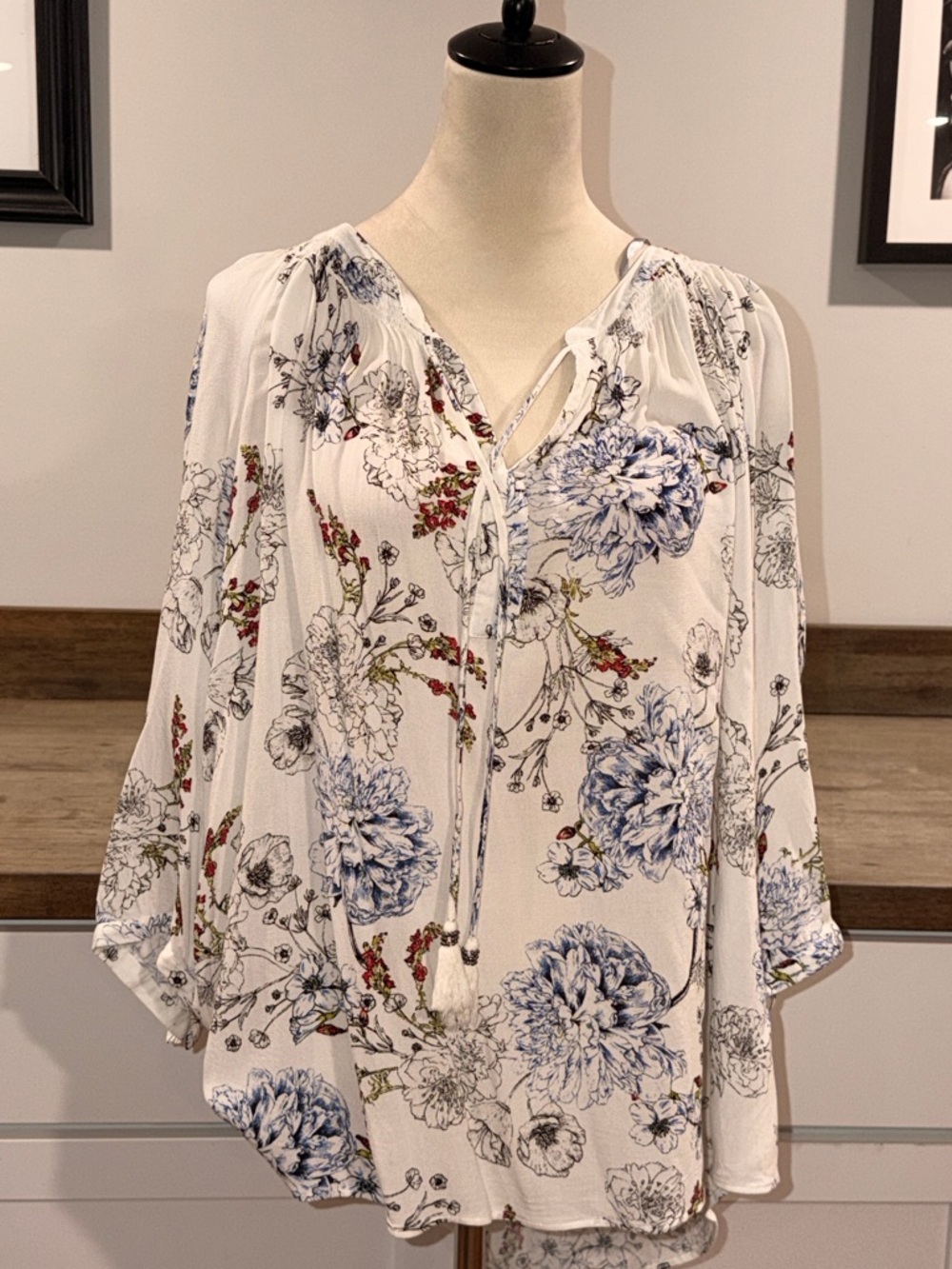 Danielle Raine Wilcox Peasant Blouse - White with Blue and Red Print size 3X